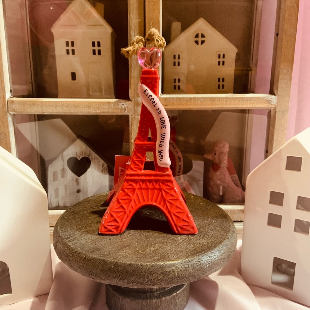 Spritz Valentine’s Day ceramic Eiffel Tower